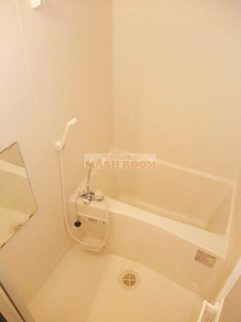中野区若宮３丁目の賃貸マンションの浴室