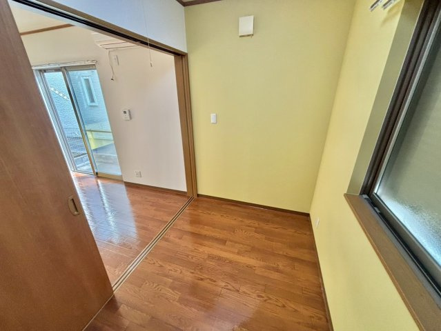 神和町弐番館の洋室