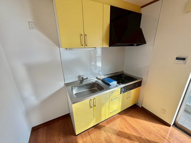 神和町弐番館のキッチン