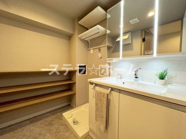 シャルム茨木の独立洗面台|使いやすい独立洗面台です