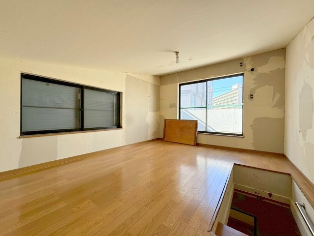 上新庄戸建の居間・リビング