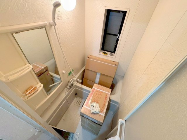 上新庄戸建の浴室