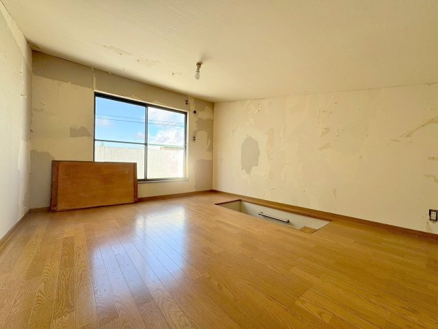 上新庄戸建の居間・リビング