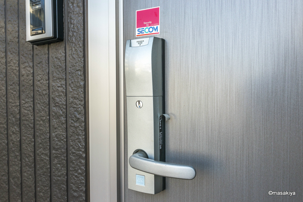ル･リアン･パルフェのエントランス|カードキー　セコムセキュリティ搭載