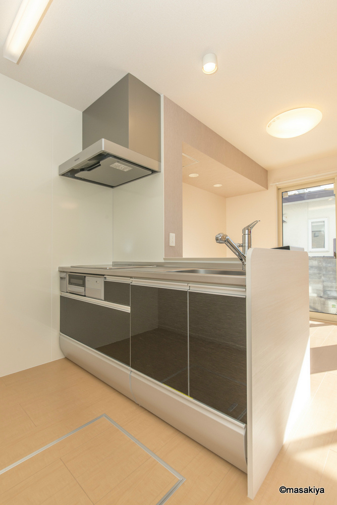 ル･リアン･パルフェのキッチン|カウンターキッチン　IHクッキングヒーター付き