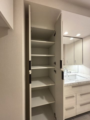 【洗面所】 | パークホームズ文京白山ヒルテラス | 洗面所の収納