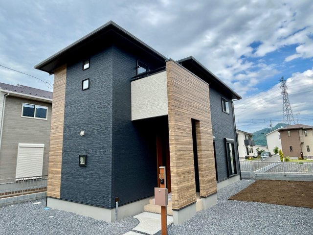 ワイウッドコート佐野市栃本町第1期の画像