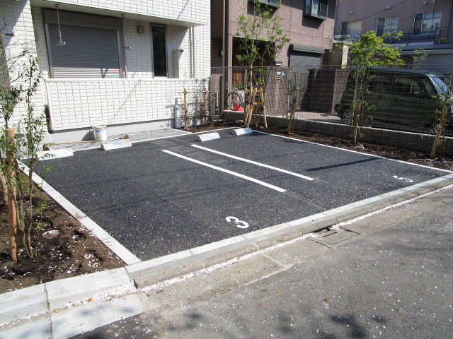 Ｌｕｎａ　Ｃｒｅｓｔａ　ルナクレスタの駐車場|★敷地内駐車場★
