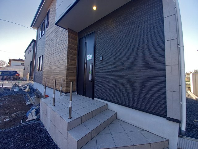 水戸市平須町　1期の玄関|落ち着いた印象の玄関です。玄関は住まいの（顔）です～♪新しい生活を新しい家で♪