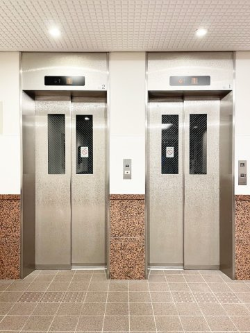 レジデンス芦屋くすのきのその他共用部分|エレベーターは２基