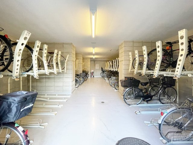 レジデンス芦屋くすのきの駐輪場