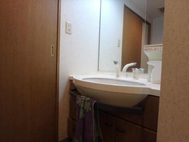 レジデンス芦屋くすのきの独立洗面台