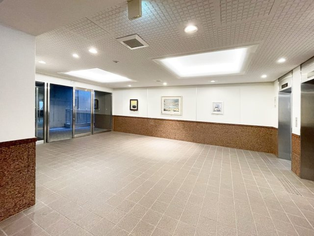 レジデンス芦屋くすのきのエントランス