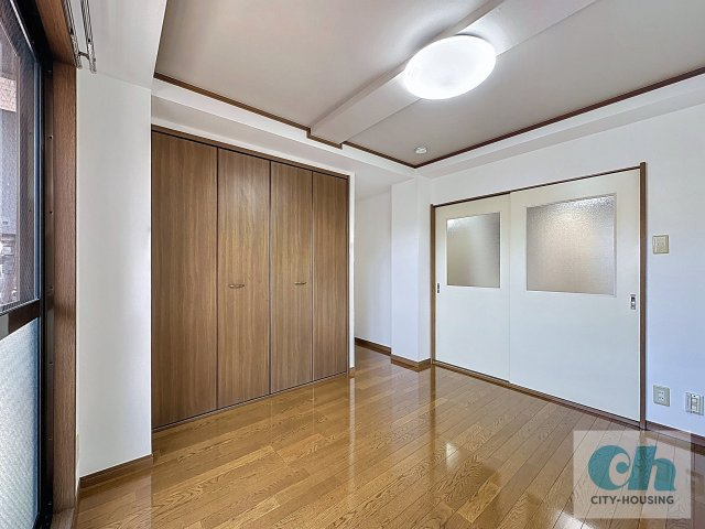 パークサイドハウスK 201号室の洋室