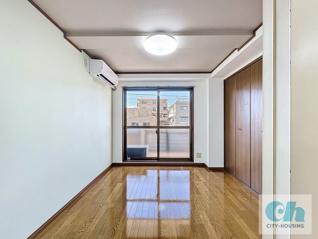 パークサイドハウスK 201号室の洋室