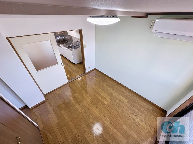 パークサイドハウスK 201号室の洋室