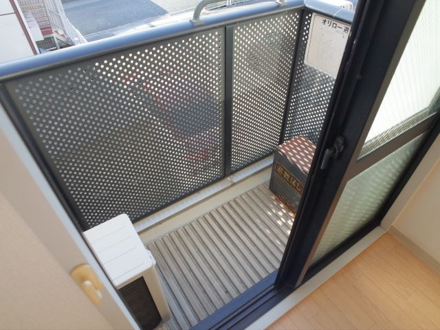 アパートメント林のバルコニー