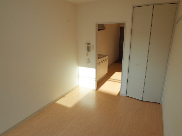 アパートメント林の洋室