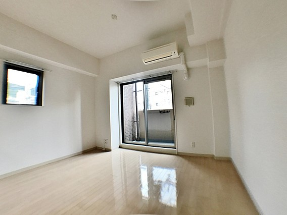 ライジングコート三宮マリーナシティの居間・リビング