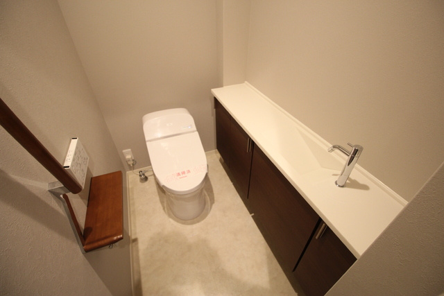 シャーメゾングレイス芦屋のトイレ