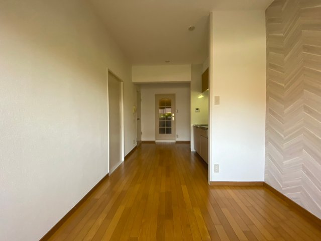 ロイヤルメゾン六甲５の洋室