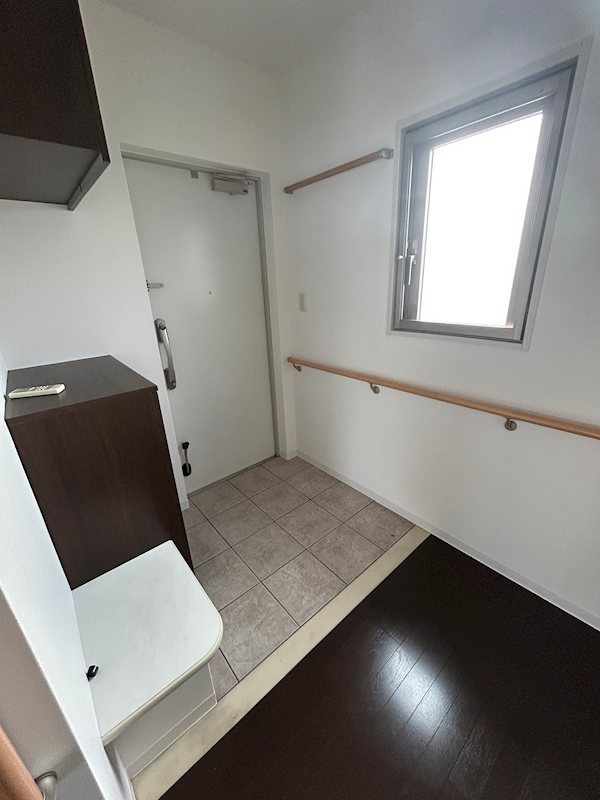 カノン甲南山手の玄関