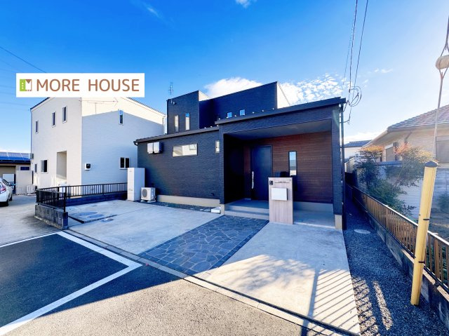 伊勢崎市境女塚　中古住宅の外観