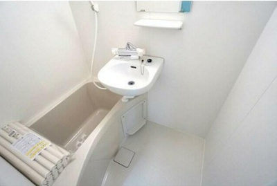 【浴室】 | ロンディネ鷺ノ宮 | 浴室乾燥機付きバス。