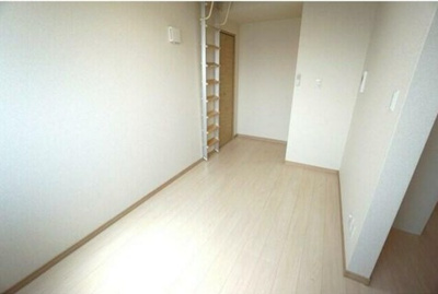 【寝室】 | ロンディネ鷺ノ宮 | きれいなフローリング。