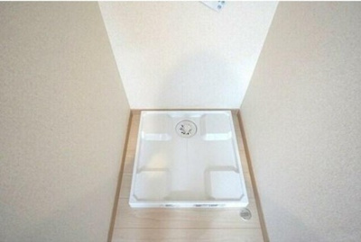 【設備】 | ロンディネ鷺ノ宮 | 室内洗濯機置き場。