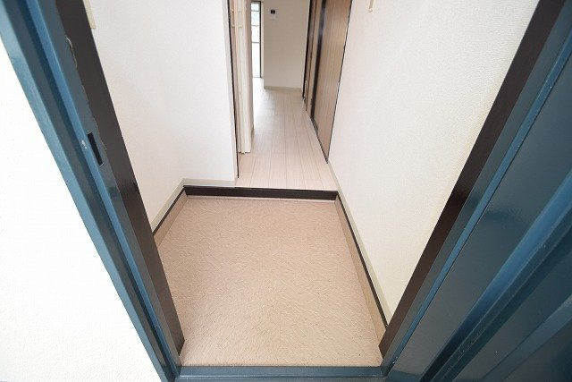 【玄関】 | くすの木ハイツ