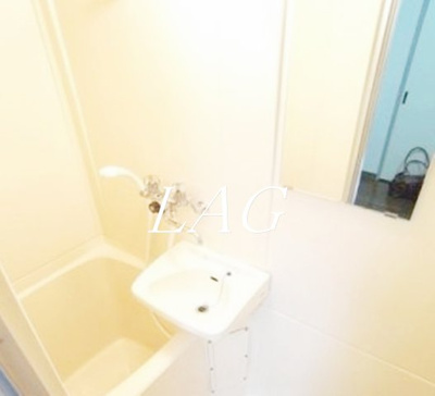 【洗面所】 | レジデンス・イトー | 洗面台です。