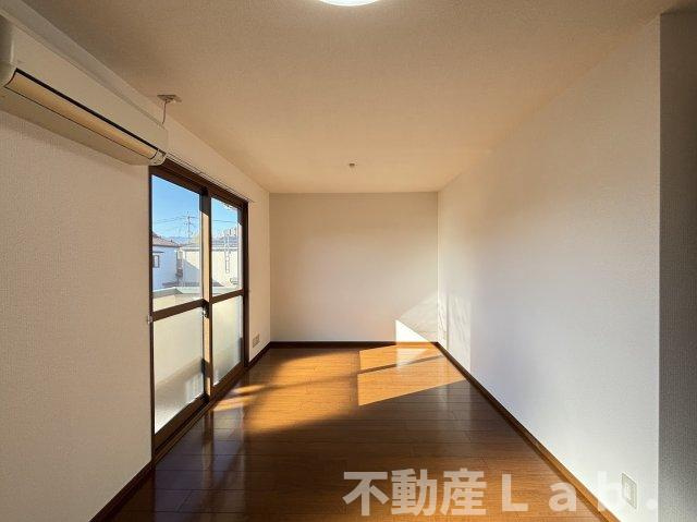 マウンテンクレストヒロの居間・リビング