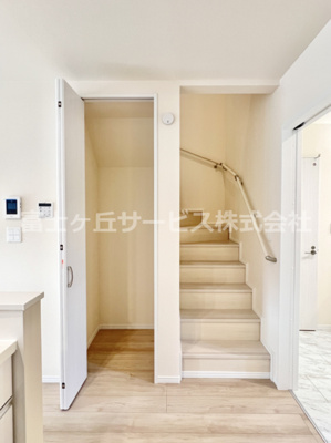 【収納】 | 三島市幸原町2丁目 新築一戸建て A号棟 | キッチン横の収納です