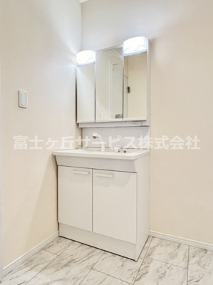 【独立洗面台】 | 三島市幸原町2丁目 新築一戸建て A号棟 | 独立洗面化粧台が付いています