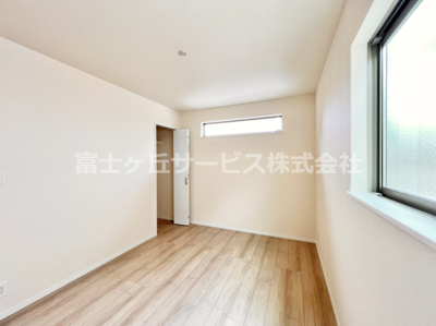 【洋室】 | 三島市幸原町2丁目 新築一戸建て A号棟 | 6帖の洋室です