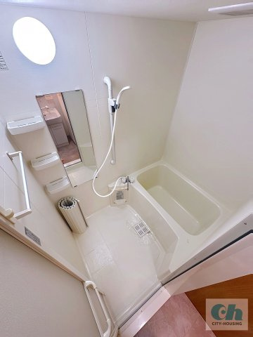 エスポワール大森 202号室の玄関