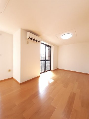 ブル－スカイＡの居間・リビング|こちらの居間で趣味の時間をお楽しみください