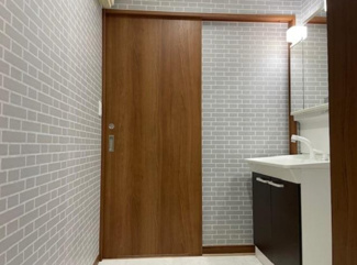 【独立洗面台】 | 成田市並木町　中古戸建 | 内装リフォーム済み令和7年12月　オール電化・太陽光発電パネル 駐車2台可能 平成28年1月築