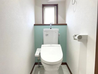 【トイレ】 | 成田市並木町　中古戸建 | 内装リフォーム済み令和7年12月　オール電化・太陽光発電パネル 駐車2台可能 平成28年1月築