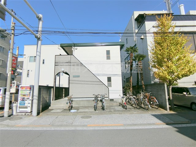 グリーンハウス池上の外観|1984年3月築　軽量鉄骨造地上2階建て
東京都大田区池上3丁目　東急池上線池上駅近最寄り徒歩4分