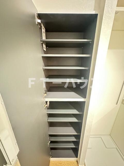 Ｒ－ＴＷＥＮＴＹの収納