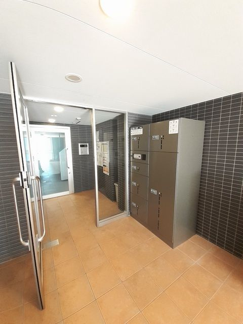 ウィステリア　両国のエントランス