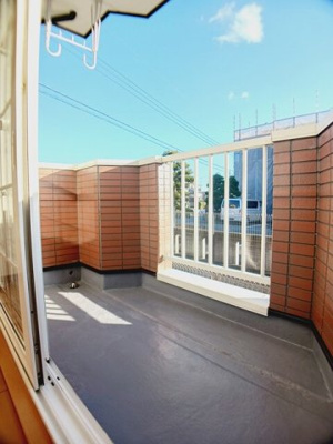 【バルコニー】 | サンモールＡ | 広々としたバルコニーです