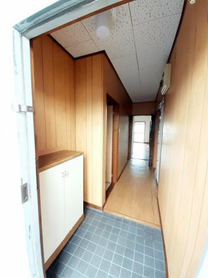 【玄関】 | シンエイビル | ゆったりとした玄関です