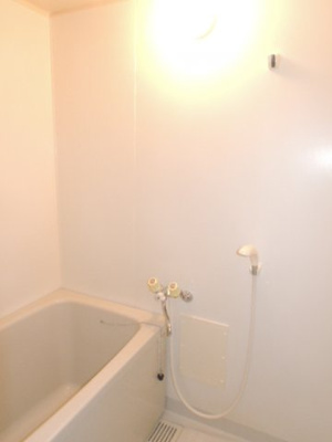 【浴室】 | シンエイビル | コンパクトで使いやすいお風呂です