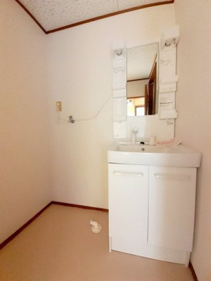 【洗面所】 | シンエイビル | 広い洗面スペース