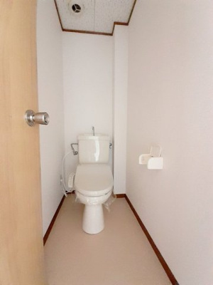 【トイレ】 | シンエイビル | 清潔感のあるトイレです