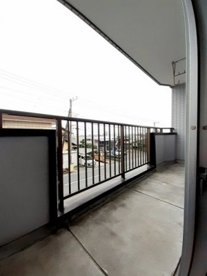 【バルコニー】 | シンエイビル | 広々としたバルコニーです