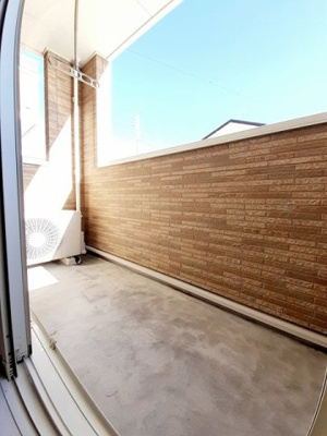 【バルコニー】 | 光ハヤマ | 暖かな日差しのふりそそぐバルコニー